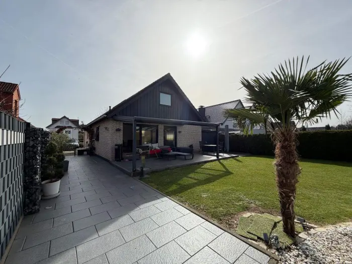 Einfamilienhaus mit Einliegerwohnung und Pool – Foto 3