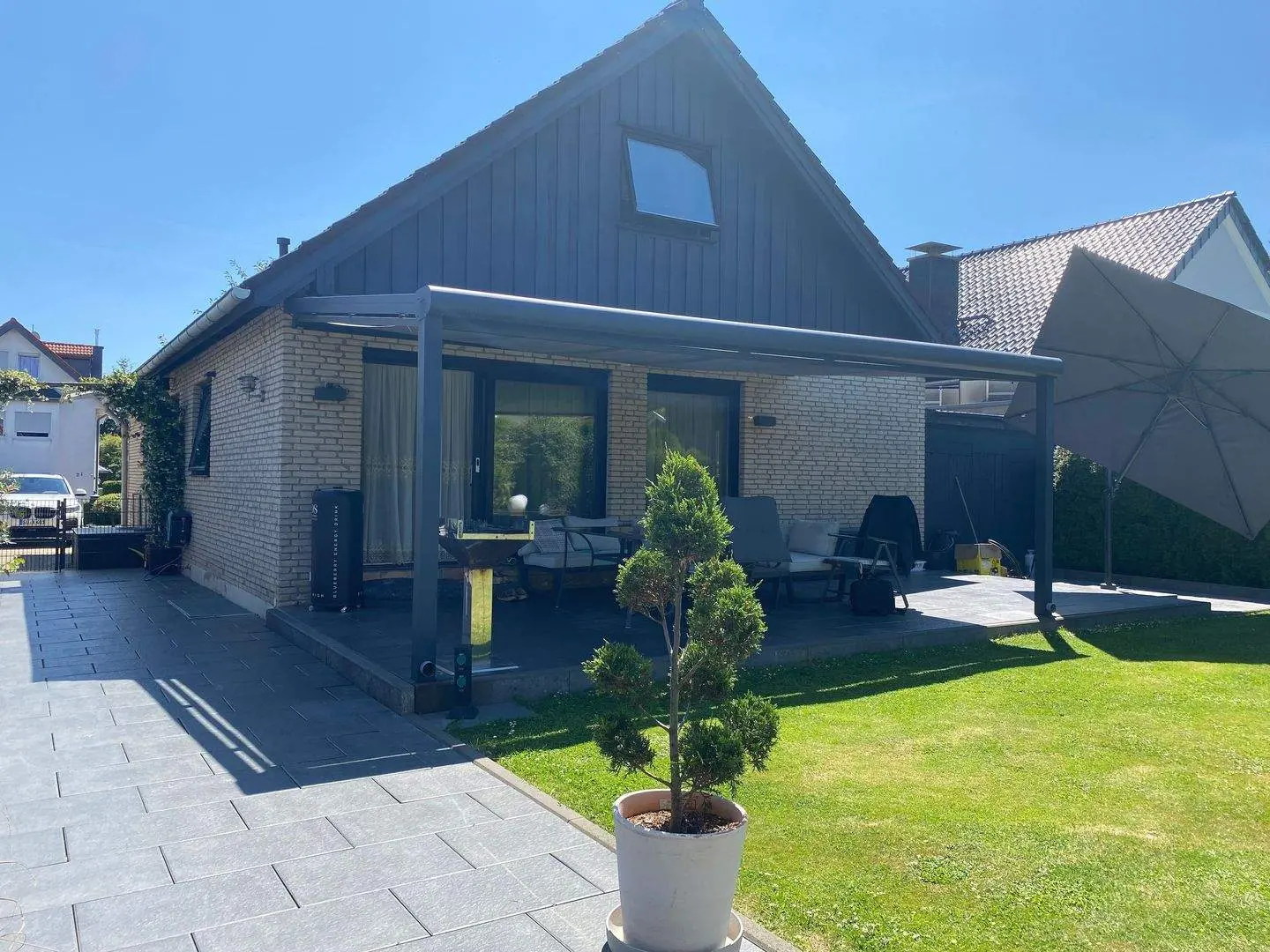 Einfamilienhaus mit Einliegerwohnung und Pool – Foto 4
