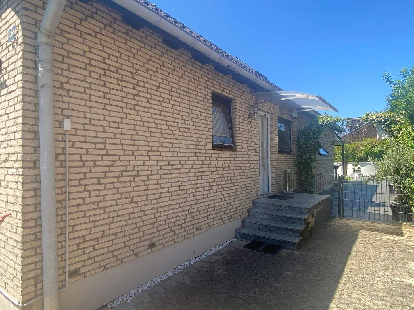 Einfamilienhaus mit Einliegerwohnung und Pool – Foto 13