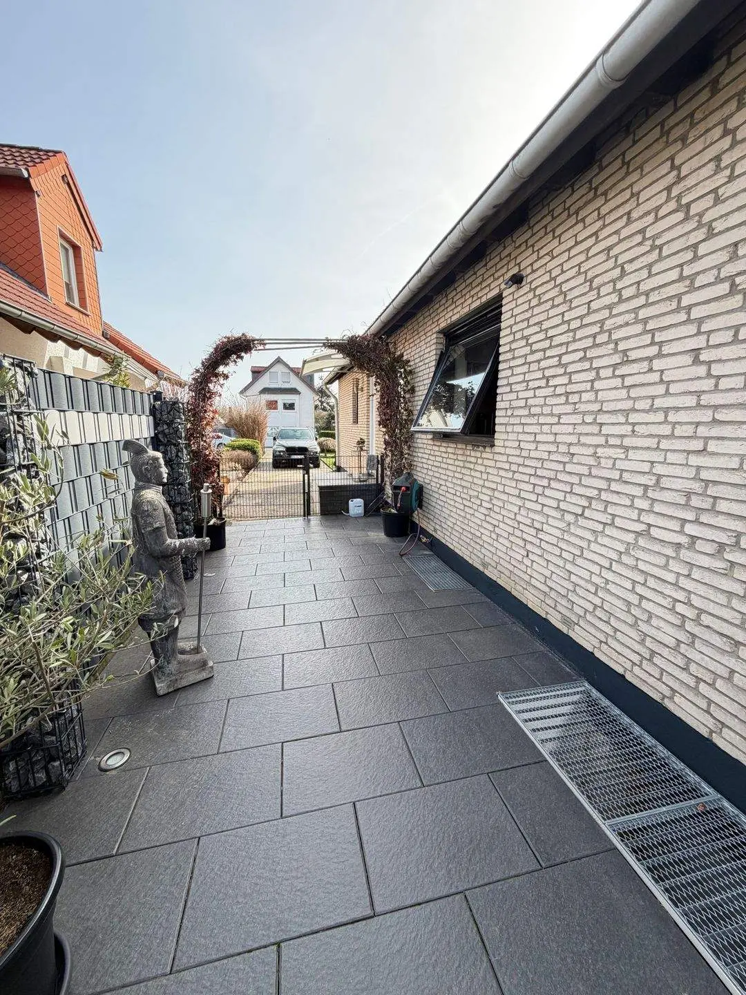 Einfamilienhaus mit Einliegerwohnung und Pool – Foto 22