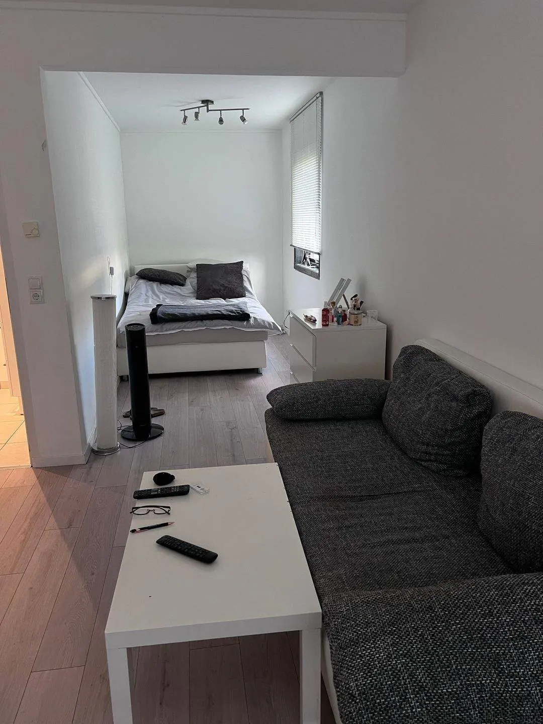 Einfamilienhaus mit Einliegerwohnung und Pool – Foto 36