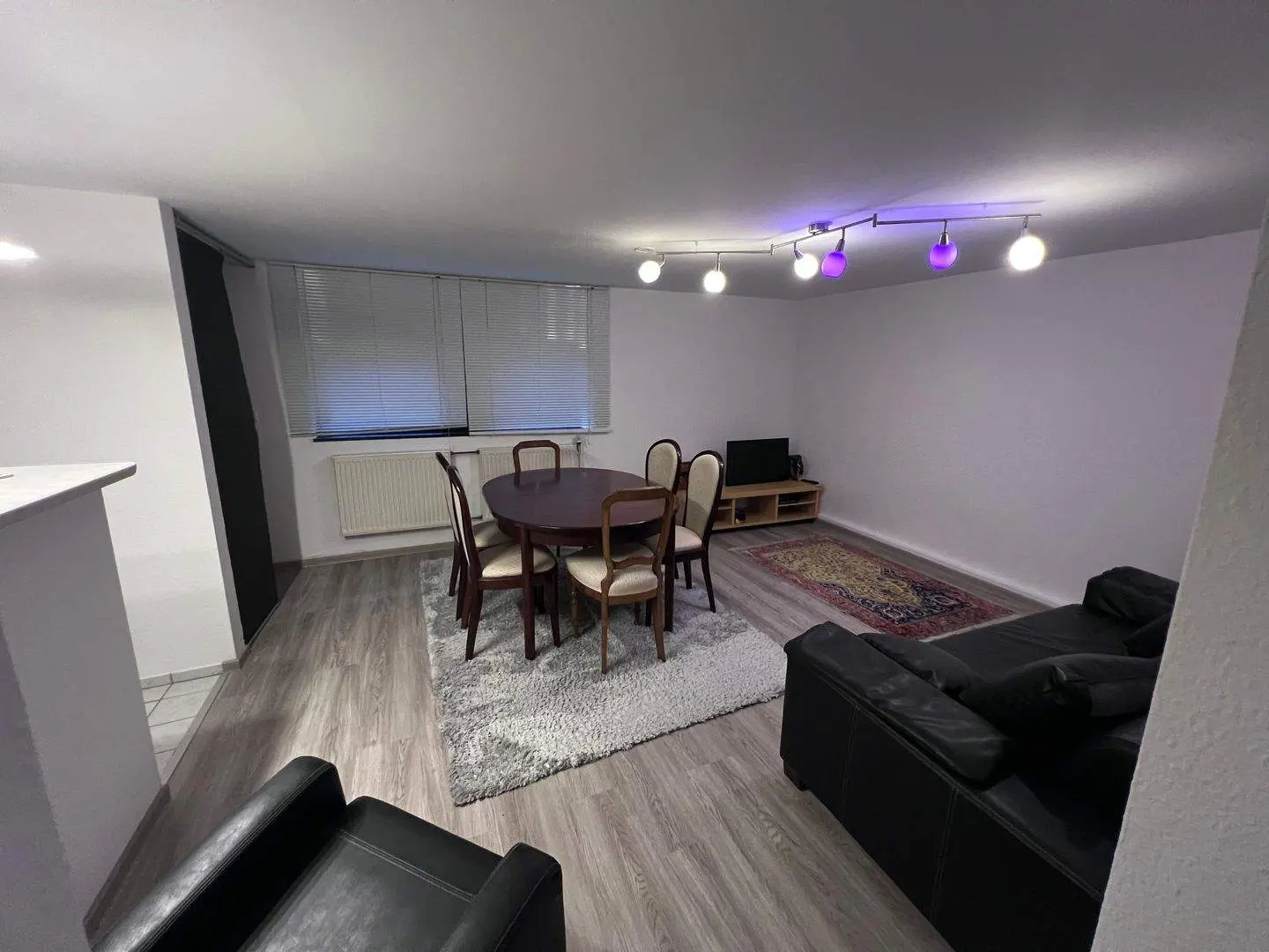 Einfamilienhaus mit Einliegerwohnung und Pool – Foto 46