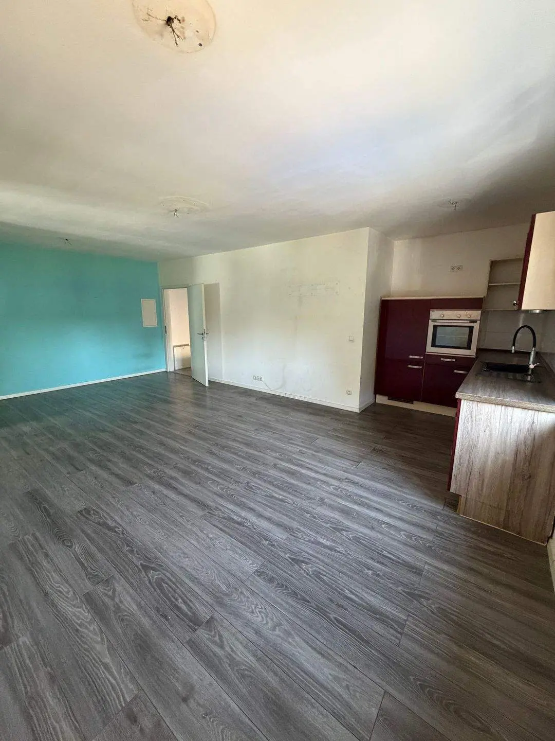 Wohnhaus mit Werkstätten und großem Grundstück – Foto 9