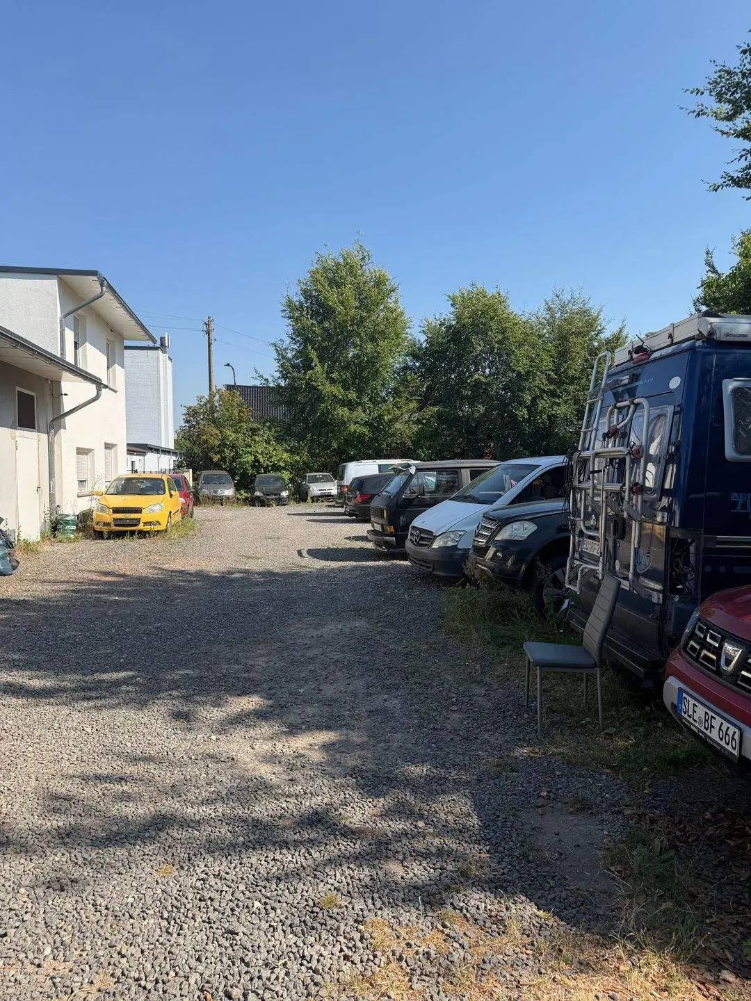 Wohnhaus mit Werkstätten und großem Grundstück – Foto 15
